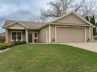 586 23rd Ave SW, Rochester, MN 55902