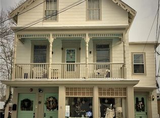 180 High St, Bristol, RI 02809