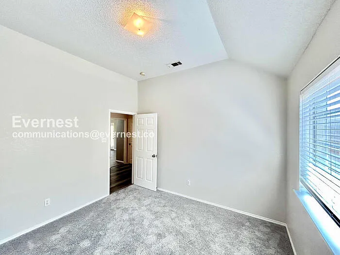 1608 Willow Crk — Photo 17