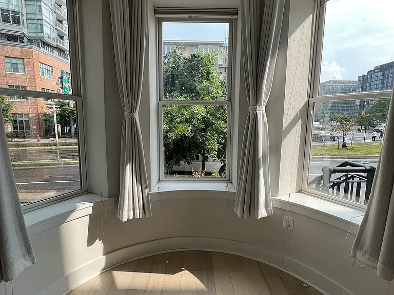 475 New York Ave NW #3 — Photo 2