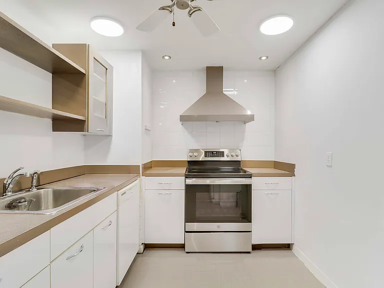 5600 N Flagler Dr #1001 — Photo 15