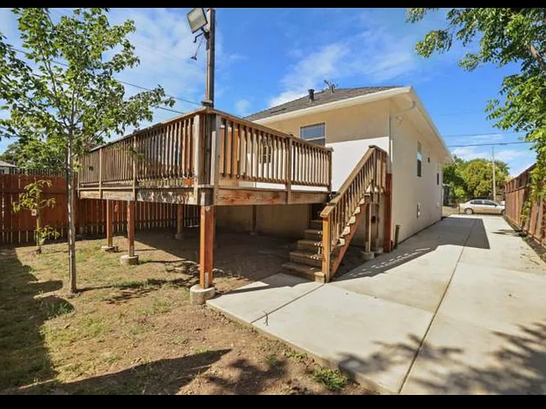 830 N Sierra Nevada St — Photo 9