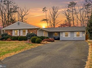 6906 Sprouse Ct, Springfield, VA 22153