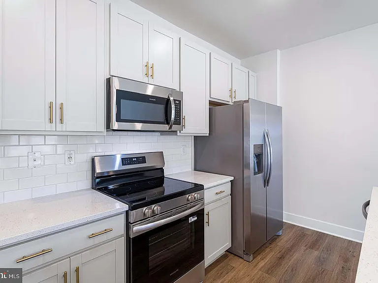 214 Matilda — Photo 8