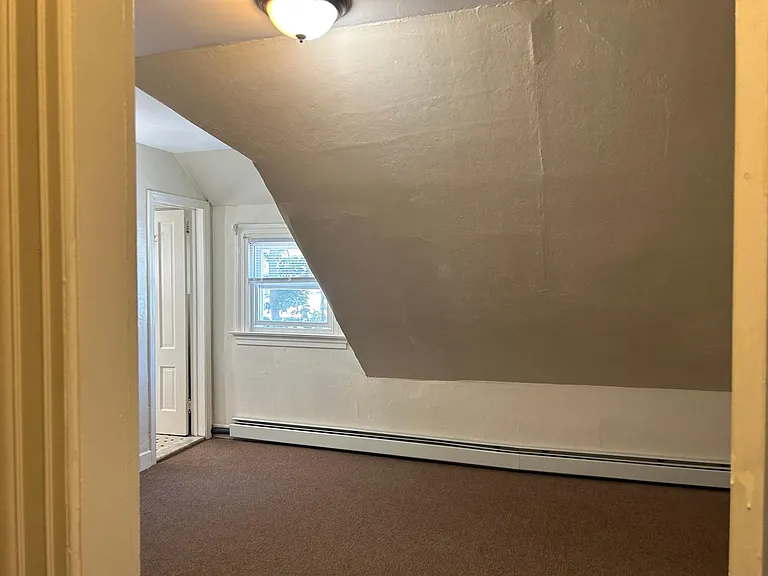 126 Rochambeau Ave #2 — Photo 7