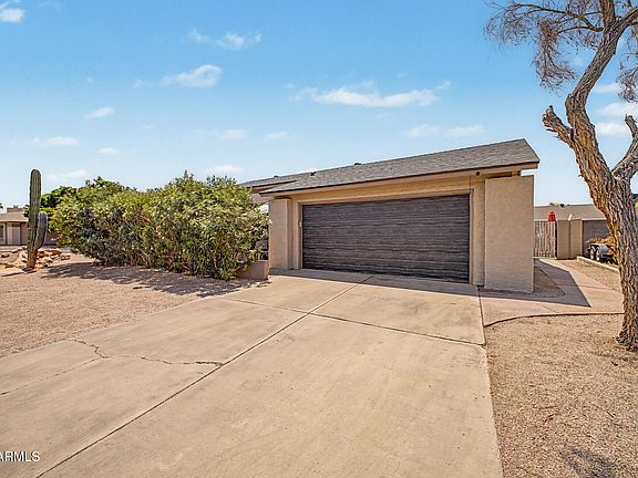 4th image of 701 W LOS LAGOS VISTA Avenue