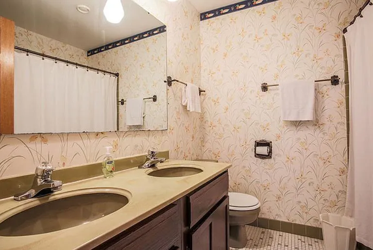 1114 Durham Dr — Photo 15