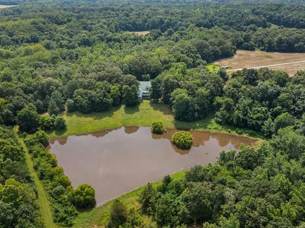 3890 Ames Rd, Hickory Valley, TN 38042