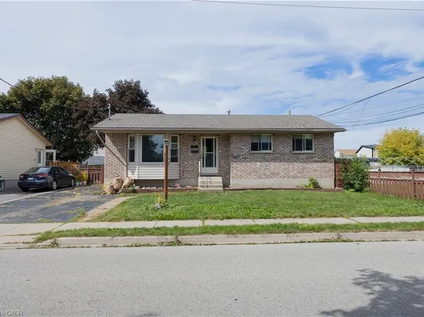 120 Union St S, Cambridge, ON N3H 2H1