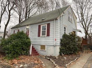 15 Tobin Rd, West Roxbury, MA 02132