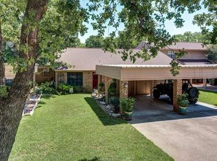 2833 Oakside Dr, Bryan, TX 77802
