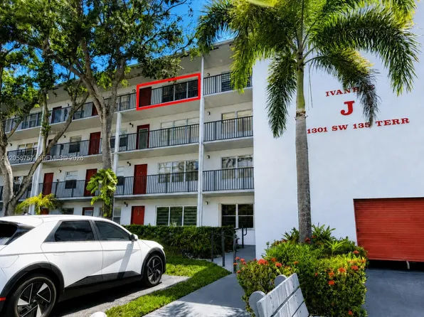 1301 SW 135th Ter APT 406J, Pembroke Pines, FL 33027