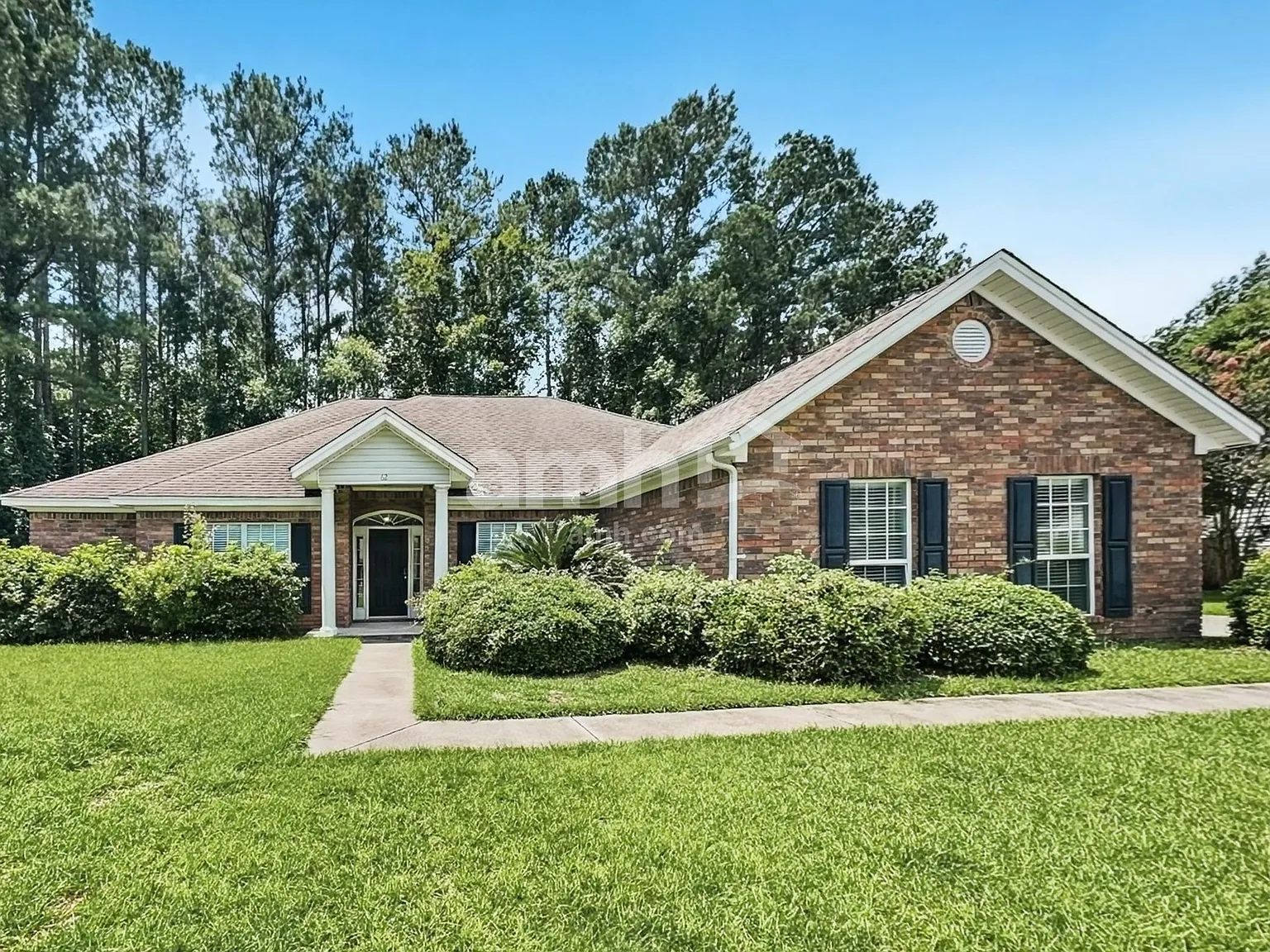4 bed, 2.0 bath, 1914 sqft, $2,340 — Photo 1
