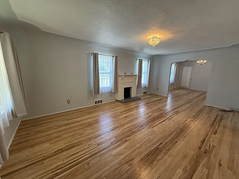 2423 Pine St #1 — Photo 7