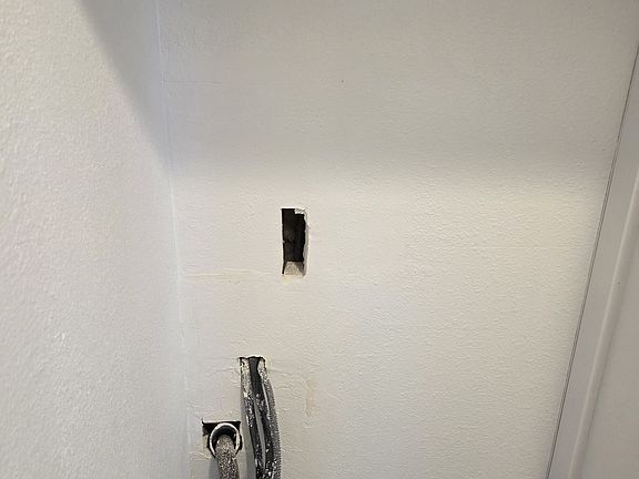 5th image of 5550 Traffic Way Unit 7