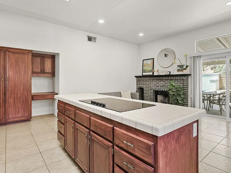 870 Bracero Pl — Photo 13