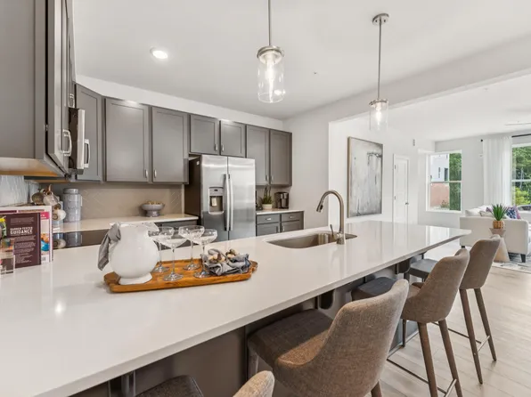 10553 Pleasant Branch Dr Unit 101, Raleigh, NC 27614
