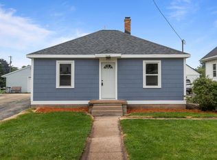 1114 W 6th Ave, Oshkosh, WI 54902