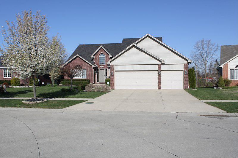 1st image of 50569 Plaza Dr