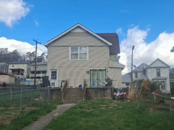 608-1 W Ridgeway St #2, Clifton Forge, VA 24422