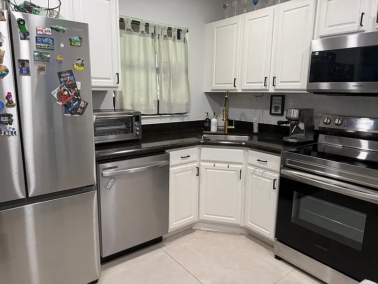 3939 Cocoplum Cir — Photo 1