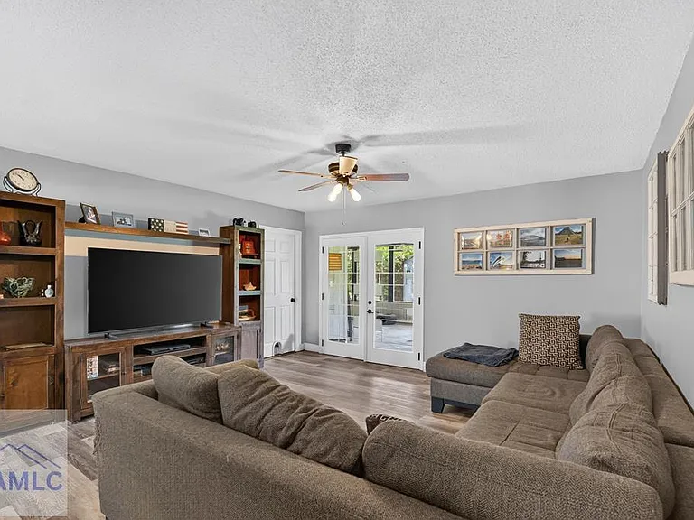 2211 Pecan Dr — Photo 14