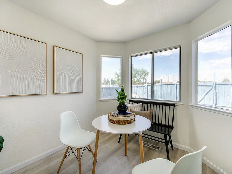 14 Fernwood Ct — Photo 6