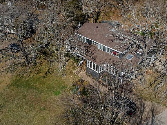 4th image of 585 N Rockcliff Rd