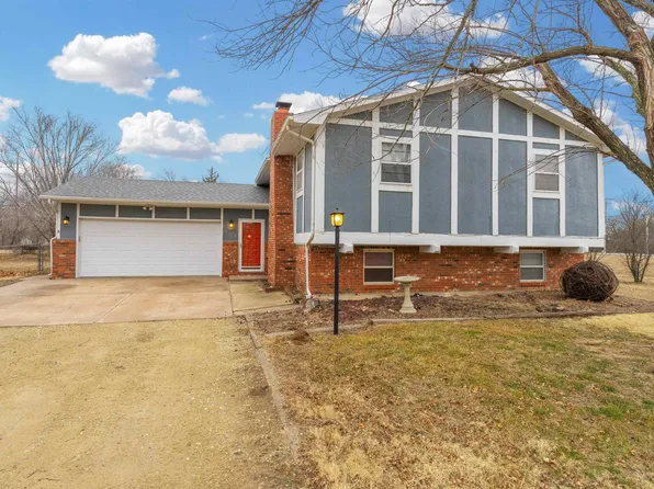 8358 S Hancock Dr, Derby, KS 67037