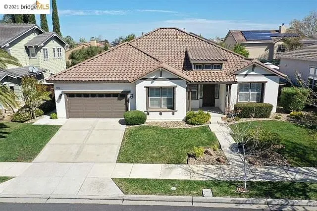2613 Presidio Dr photo 1