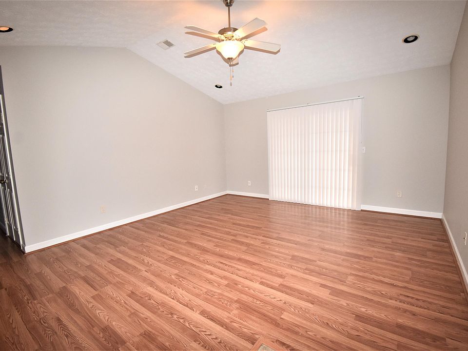 1st image of 7803 Alfred Schlatter Dr #8