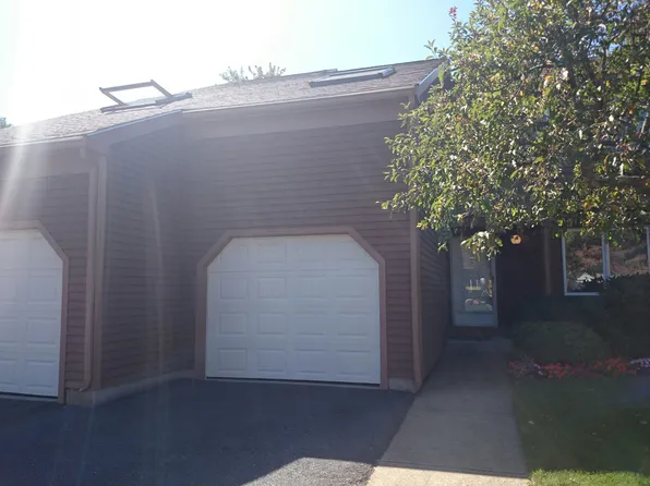 5 Heathwood Ln, Brookline, MA 02467