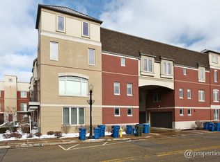 922 Warren Ave UNIT 102, Downers Grove, IL 60515
