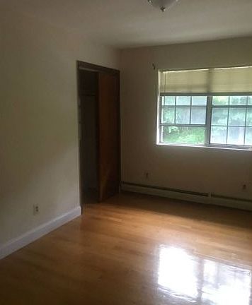 5th image of 43 Pearsall Ave #B