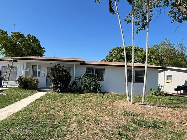 301 NW 194th Ter, Miami Gardens, FL 33169