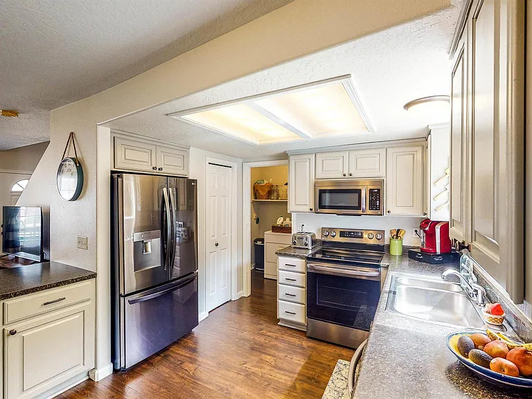 6473 W Parapet Dr — Photo 2