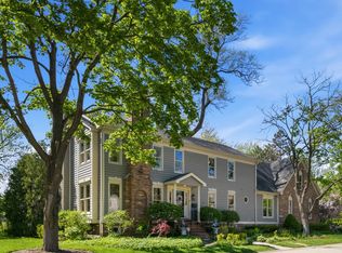 1300 Somerset Ave, Deerfield, IL 60015