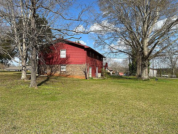 3rd image of 124 Sundale Dr