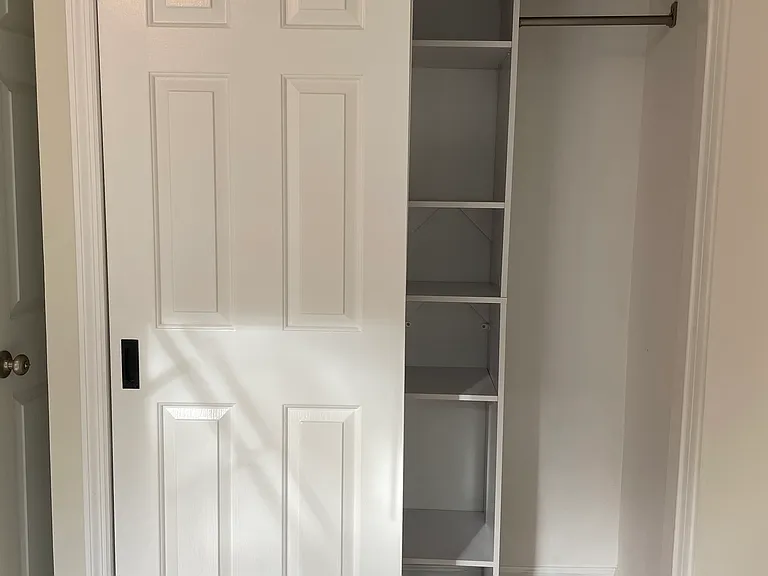 98 Bright St #2R — Photo 32