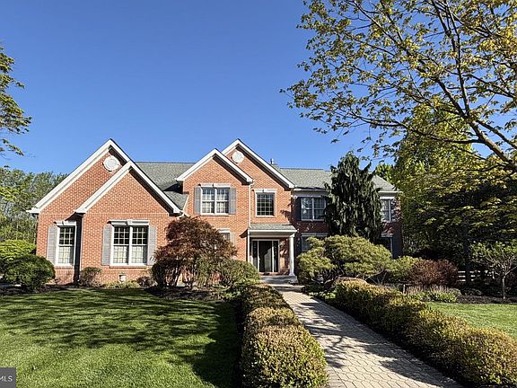 4th image of 3678 Hancock Ln