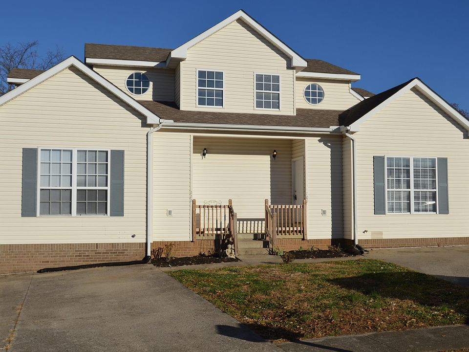 1st image of 109 Stratford Ct #111