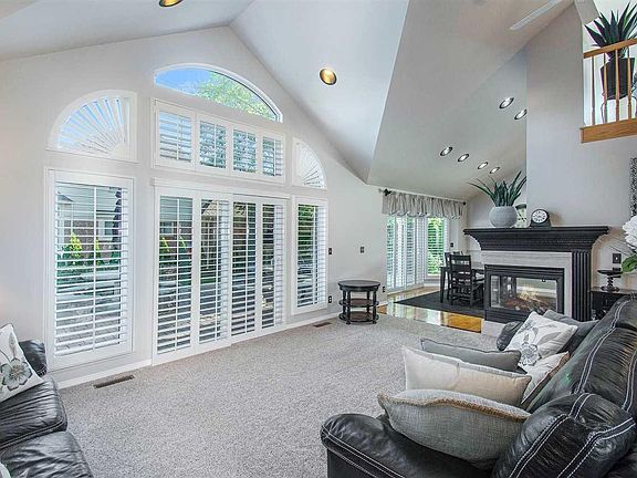 4th image of 19323 Lakeland Dr