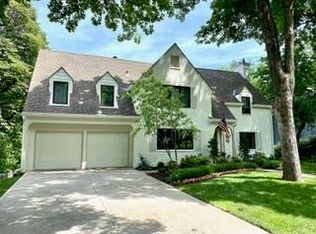 6445 Overbrook Rd, Mission Hills, KS 66208