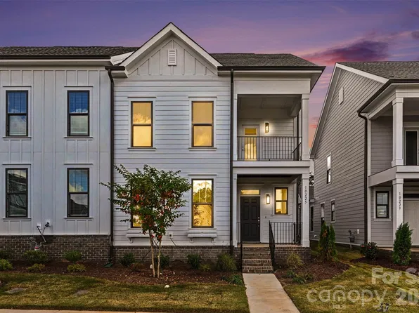 10225 Rainier Trail Dr NW, Huntersville, NC 28078