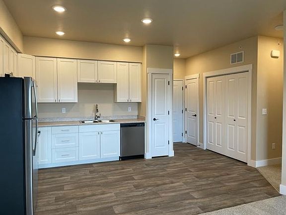 Kitchen, main entry, coat closet, laundry room