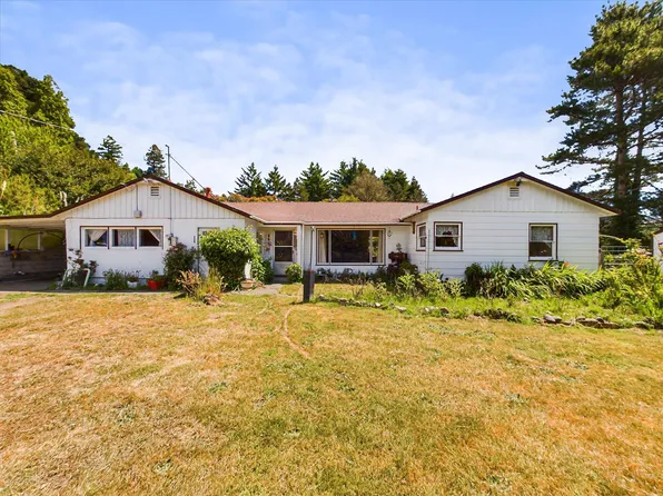 135 Page Way, Fortuna, CA 95540
