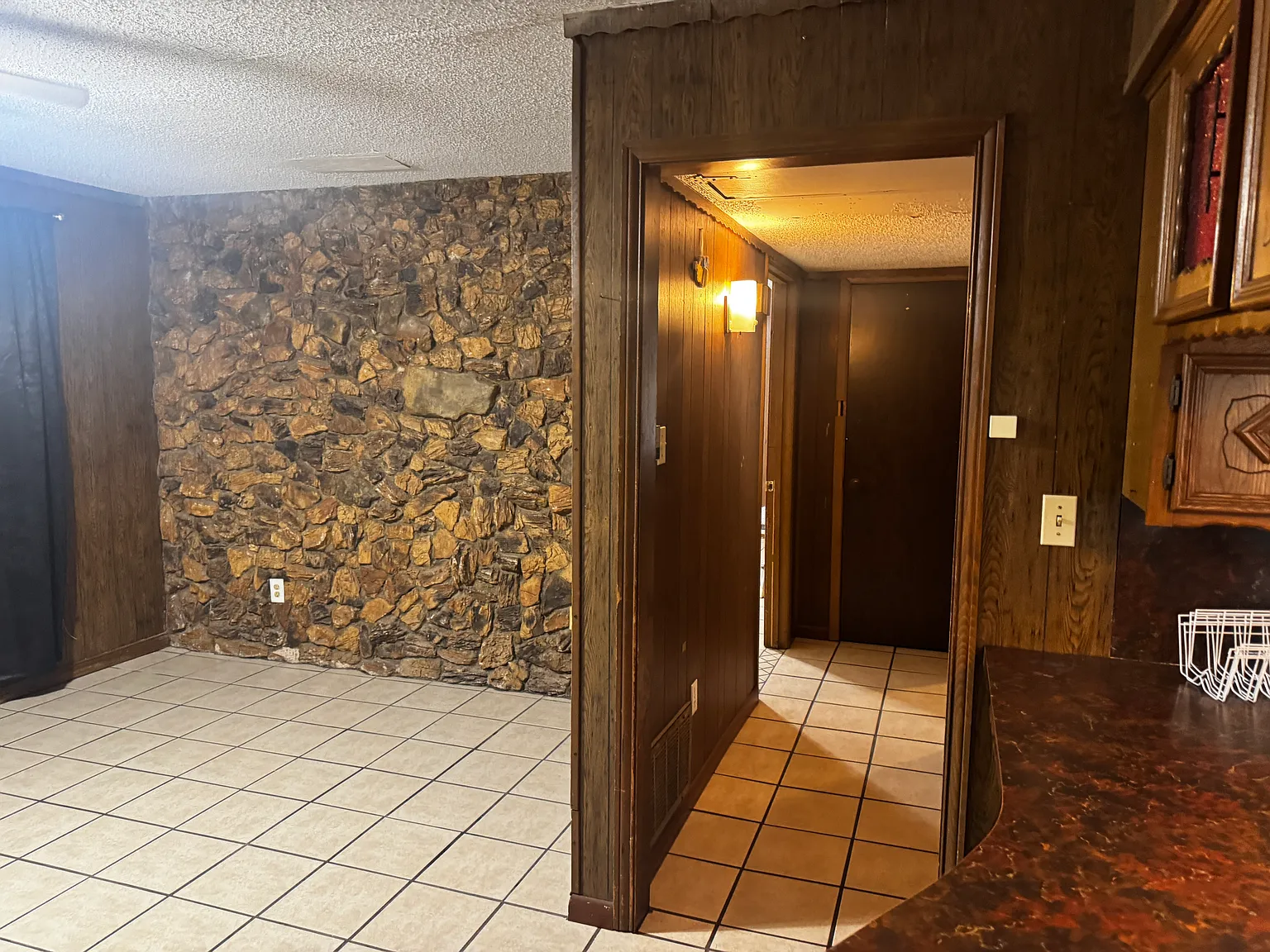 2 bed, 800 sqft, $1,000 — Photo 4