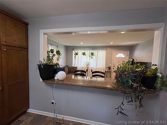 5th image of 817 Marigold Drive