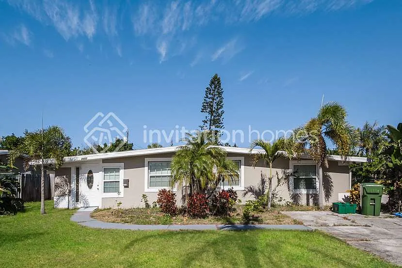 2002 25th Ave W