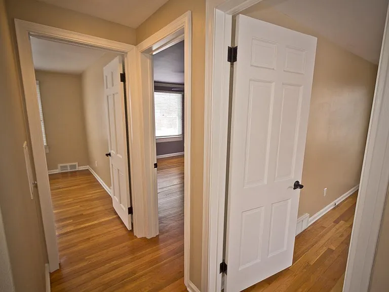 1433 Henrietta St — Photo 20